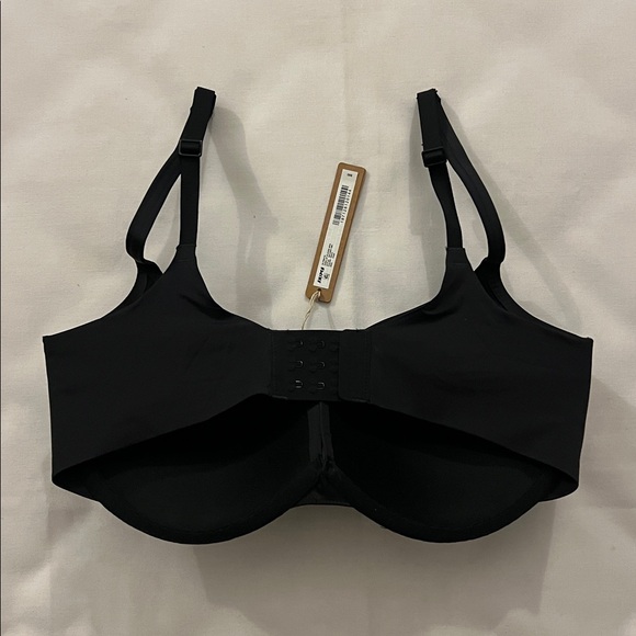 SKIMS ULTIMATE TEARDROP PUSH-UP BRA - Picture 2 of 3